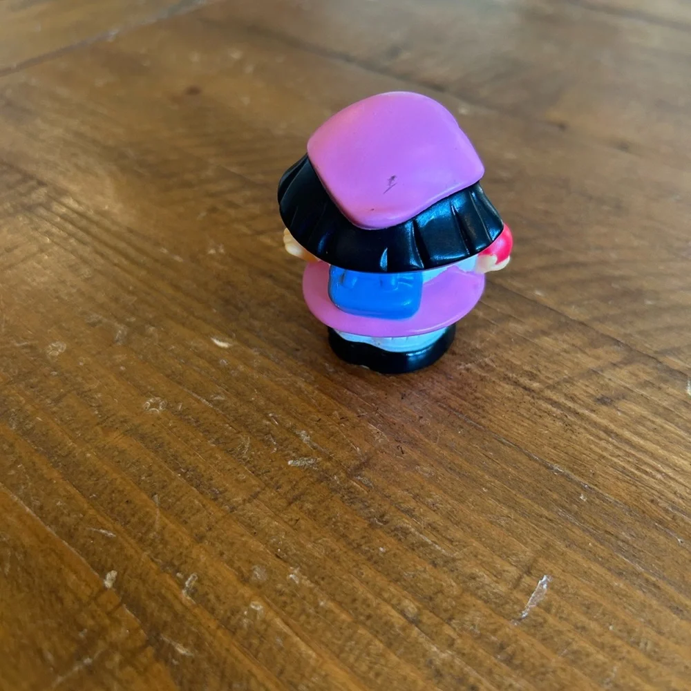 Fisher Price Little People Sonya with apple as is